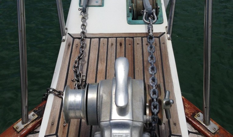 36 Grand Banks Windlass