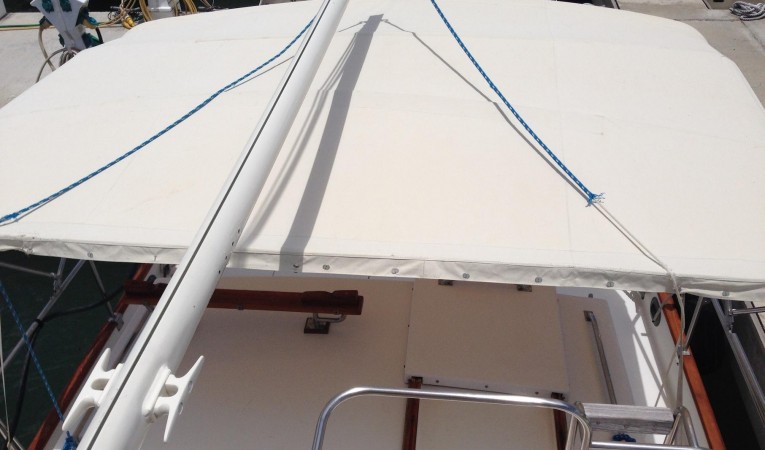 36 Grand Banks New Aft Bimini Top