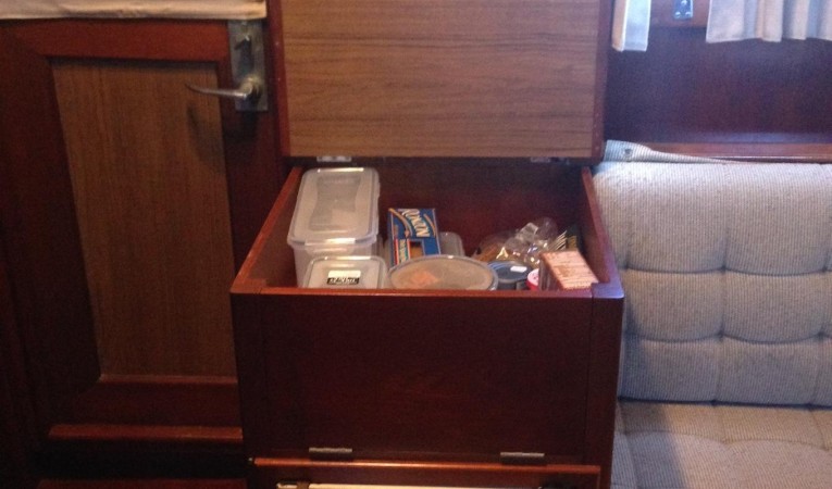 36 Grand Banks Ice Maker and Storage