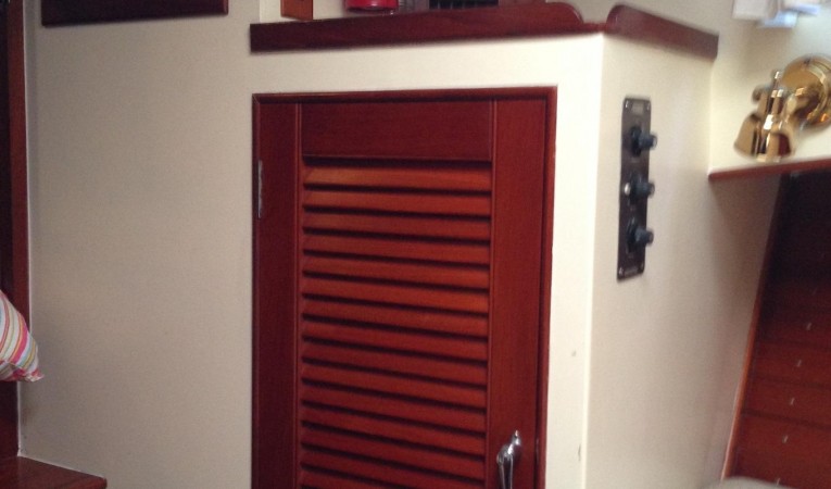 36 Grand Banks Fwd Stateroom Closet