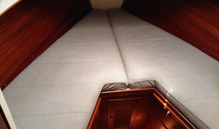 36 Grand Banks Fwd Stateroom Bed