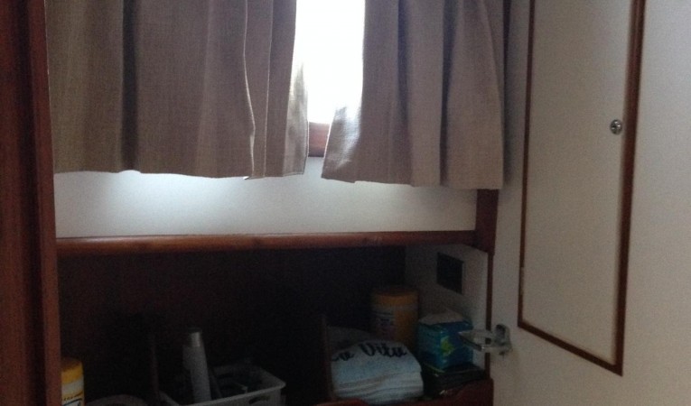 36 Grand Banks Fwd Head