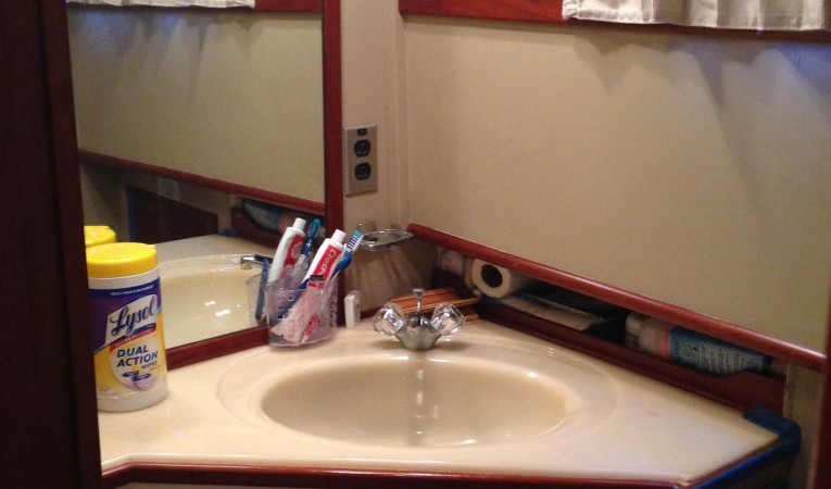 36 Grand Banks Aft Head