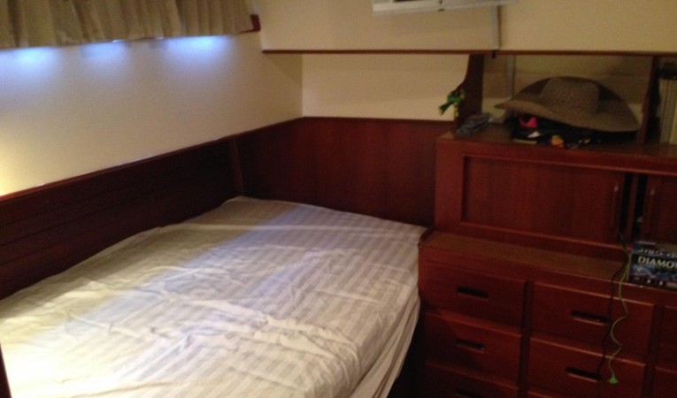 36 Grand Banks Aft Stateroom Bed I