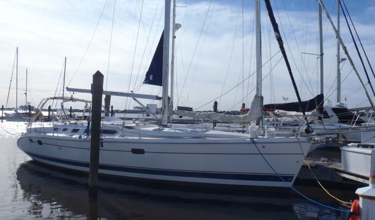 46 Hunter Stbd side 3