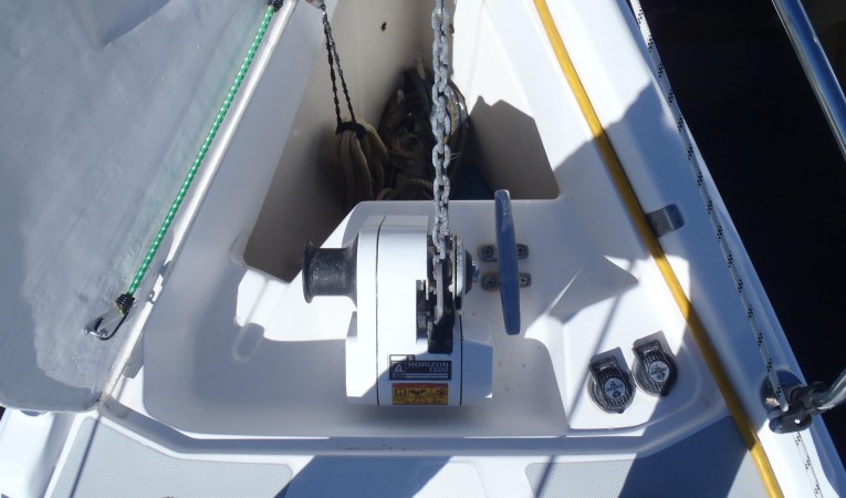 46 Hunter Anchor locker and windlass