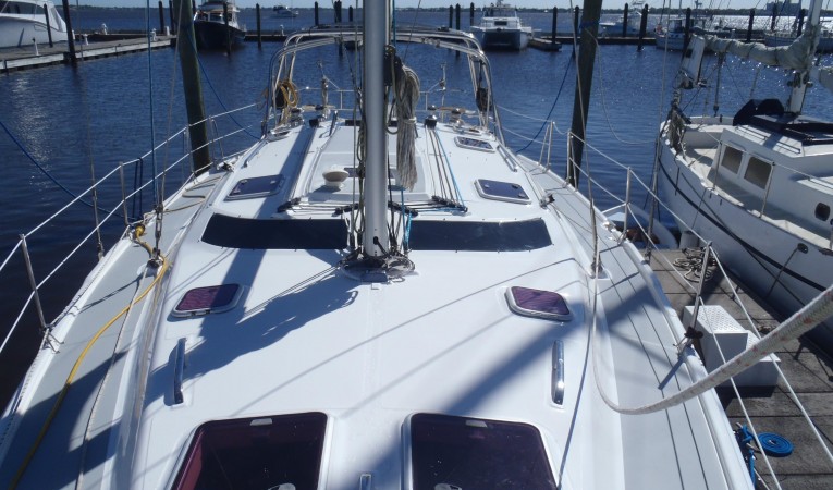 46 Hunter Deck looking aft