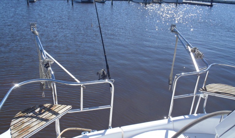 46 Hunter Dinghy davits 2