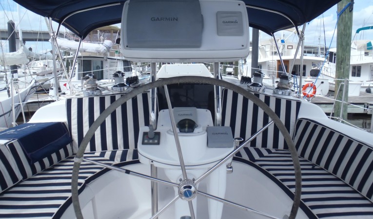 46 Hunter Cockpit fwd