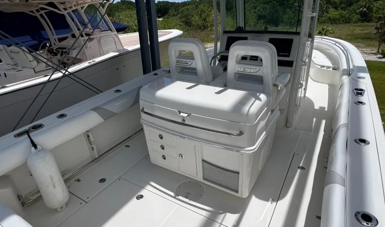 32 Boston Whaler 