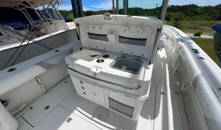 32 Boston Whaler 