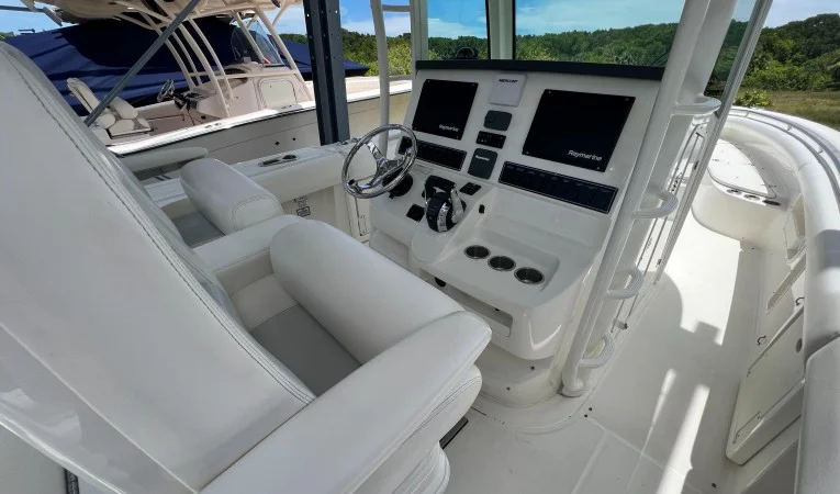 32 Boston Whaler 
