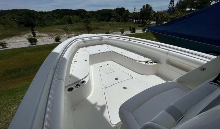 32 Boston Whaler 