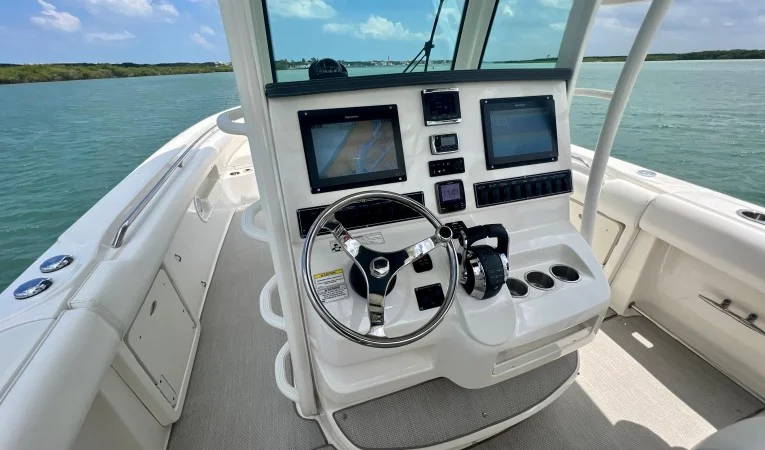 32 Boston Whaler 