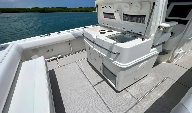 32 Boston Whaler 