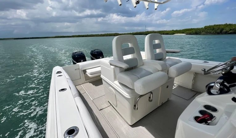 32 Boston Whaler 