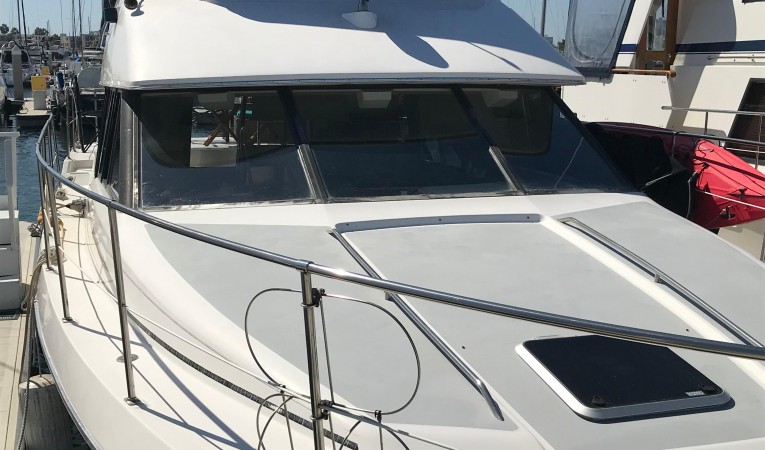 43 Bayliner At the Dock