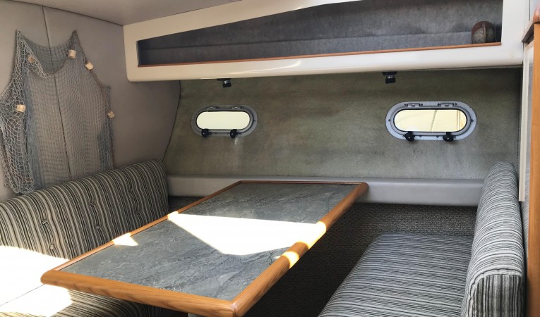 43 Bayliner Dinner Table
