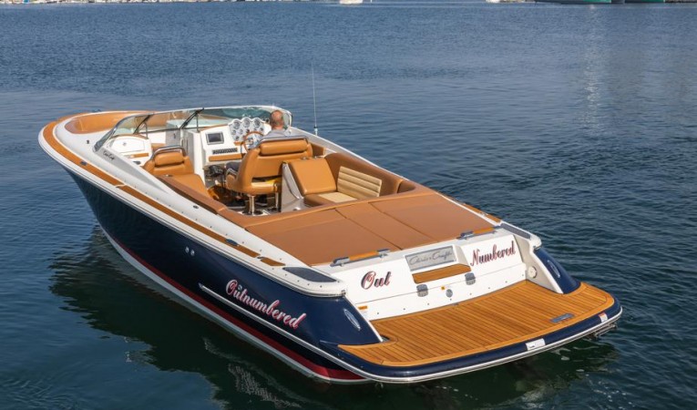 28 Chris-Craft 
