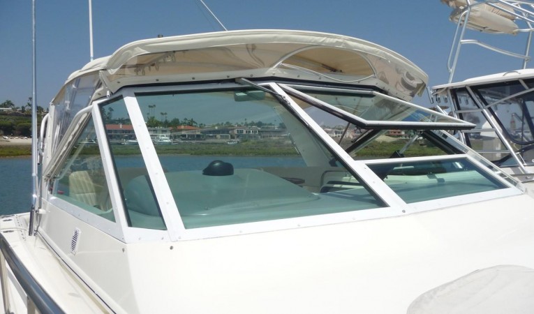 31 Tiara Yachts 