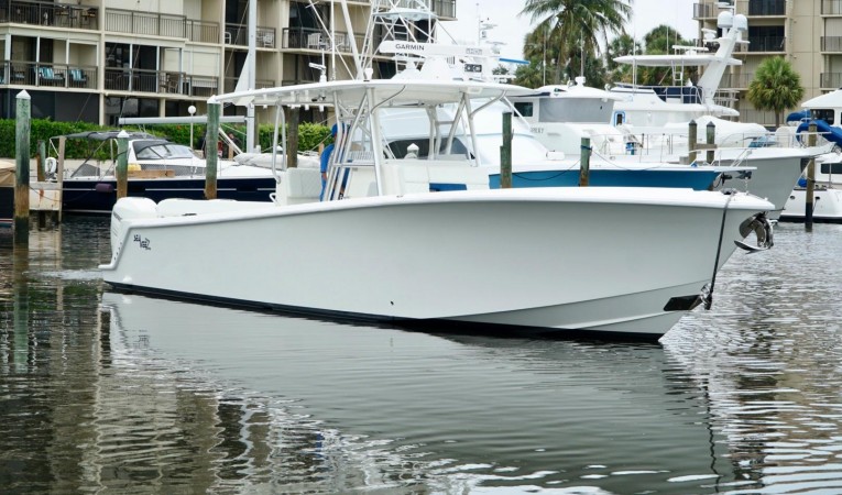 37 SeaVee 