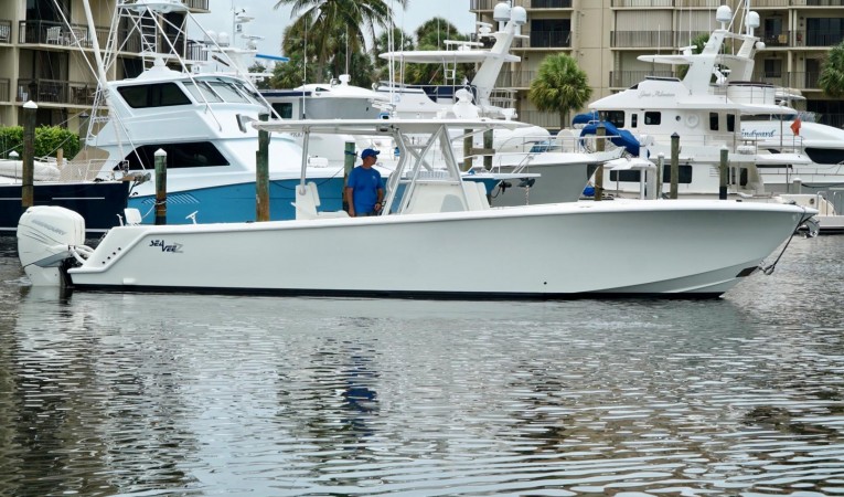 37 SeaVee 
