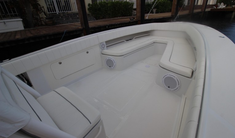 38 Jupiter Forward seating