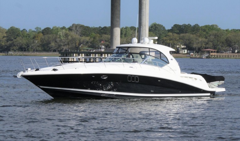 44 Sea Ray port profile