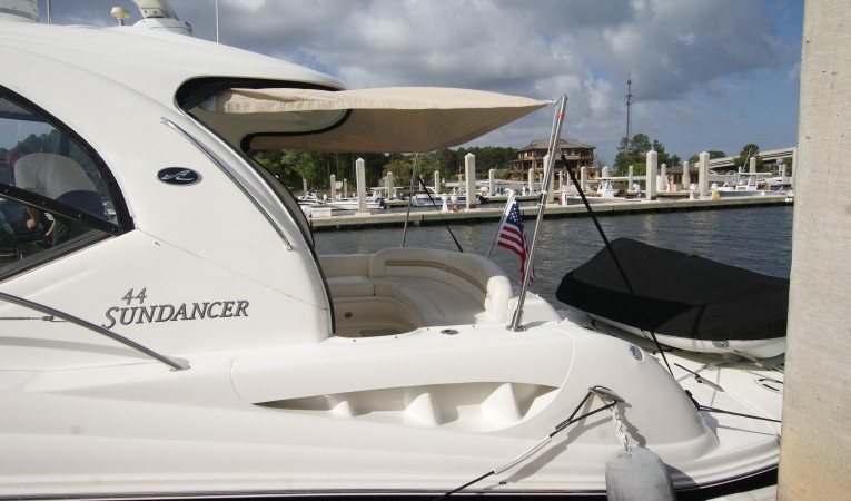 44 Sea Ray sunshade
