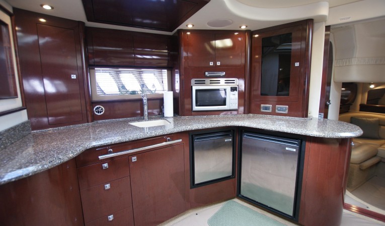 44 Sea Ray galley