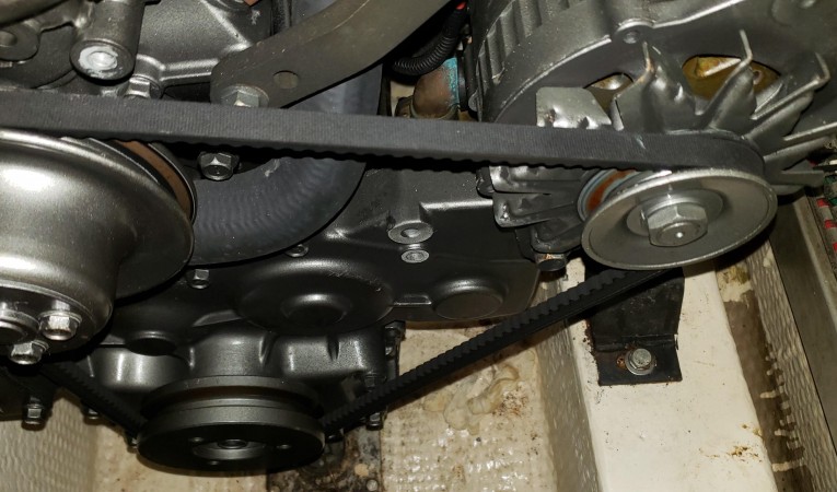 41 Morgan Yanmar bellt & alternator