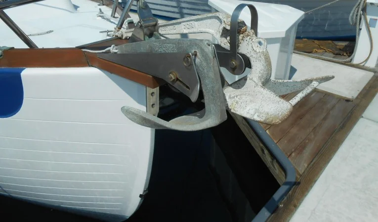 31 Sea Eagle Double bow rollers