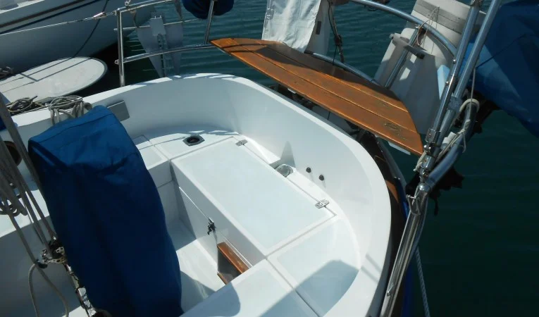 31 Sea Eagle Stern seat
