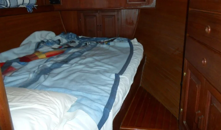 31 Sea Eagle Master berth