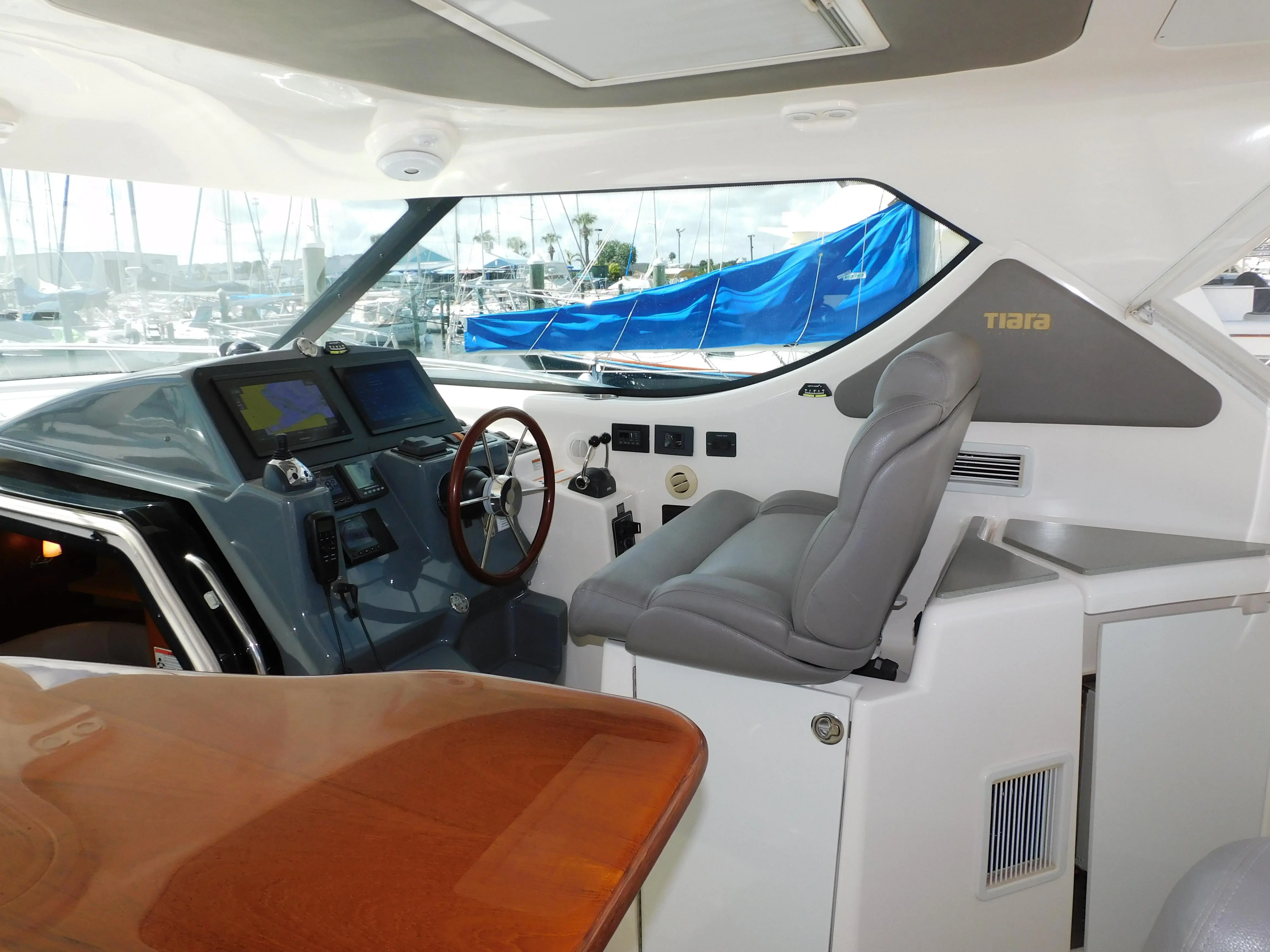 43 Tiara Yachts 2008 Comin In Hot Fort Pierce, Florida