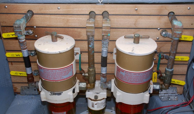 34 Tollycraft Racor  900 Filters