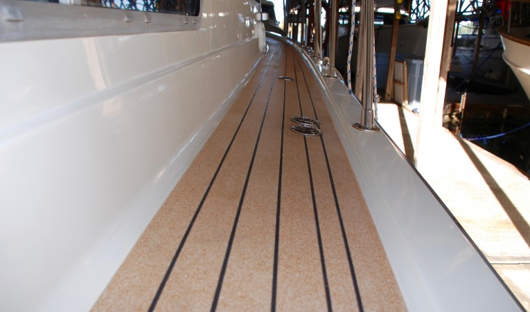 34 Tollycraft Marine Deck 2000 Decks