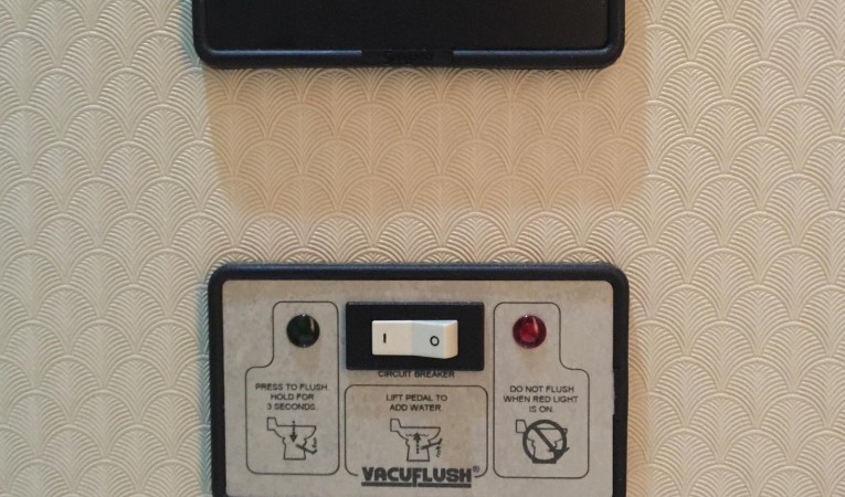 34 Tollycraft Head Monitors