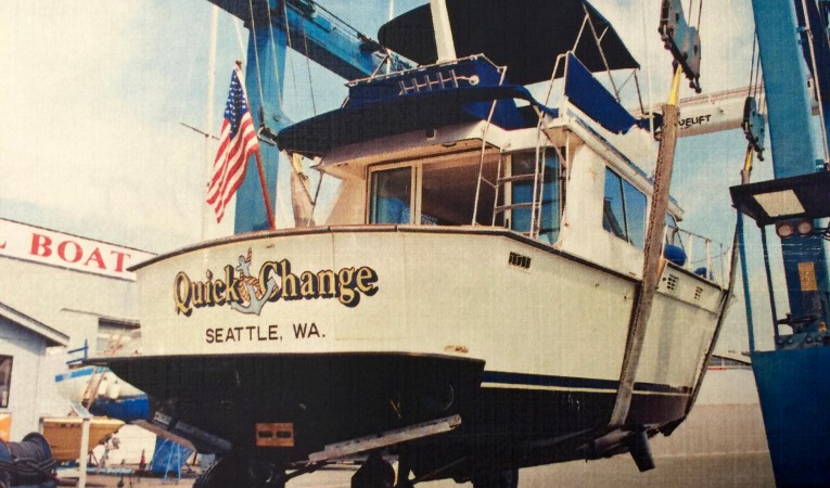 34 Tollycraft Stern View