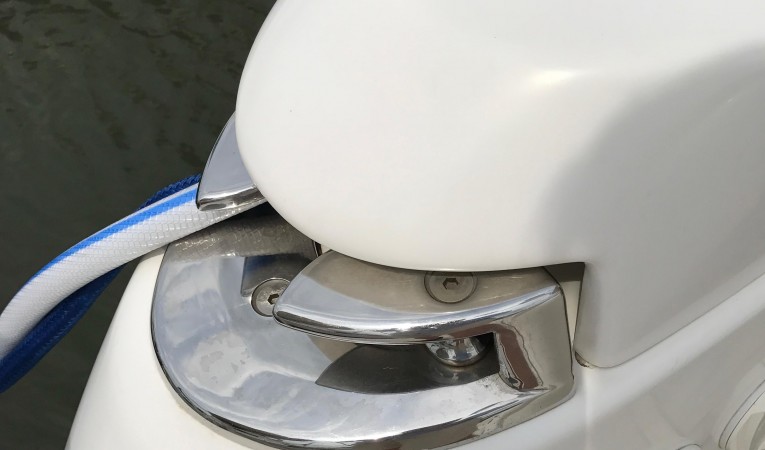 46 Jeanneau Prestige Stainless Rub Guard