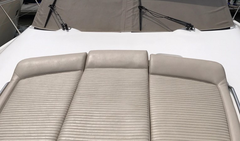 46 Jeanneau Prestige Bow Cushion