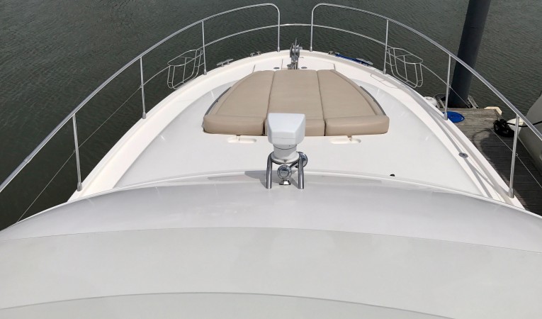 46 Jeanneau Prestige Flybridge View