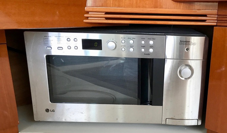 46 Jeanneau Prestige Convection Oven