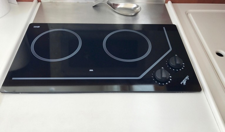 46 Jeanneau Prestige Cooktop
