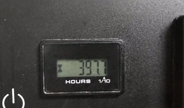 54 Riviera Generator Hours (397)