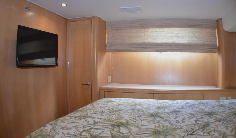 74 Hatteras Queen Forward Cabin