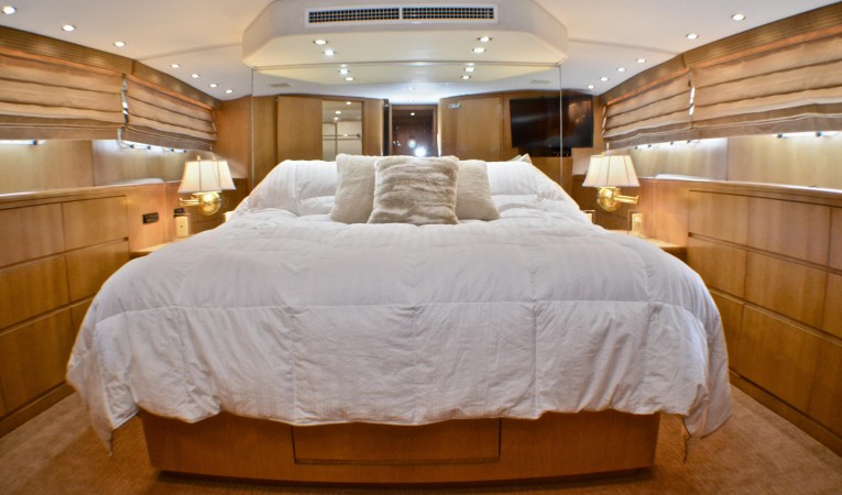 74 Hatteras Master Cabin