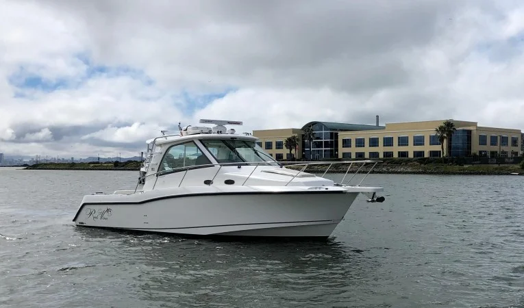 34 Boston Whaler 