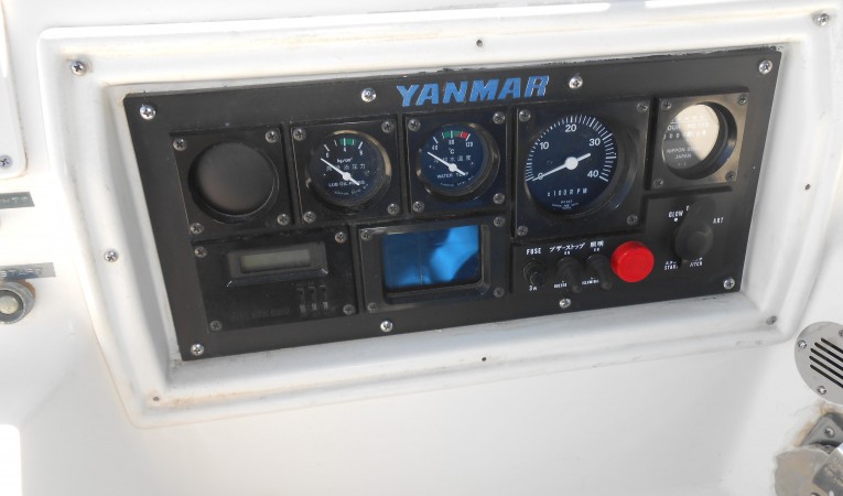 45 Hunter New engine panel