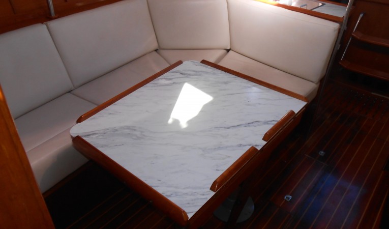45 Hunter Convertable dinette